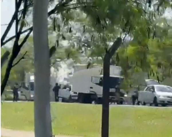 Golpe comando en Luque: delincuentes roban notebooks de alto valor tras interceptar camiones