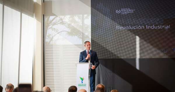 La Nación / Paraguay busca revolucionar su industria con tecnología y cooperativismo, afirma ministro