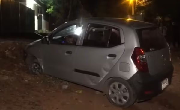 Conductor de plataforma volcó tras recibir martillazo de su pasajero asaltante