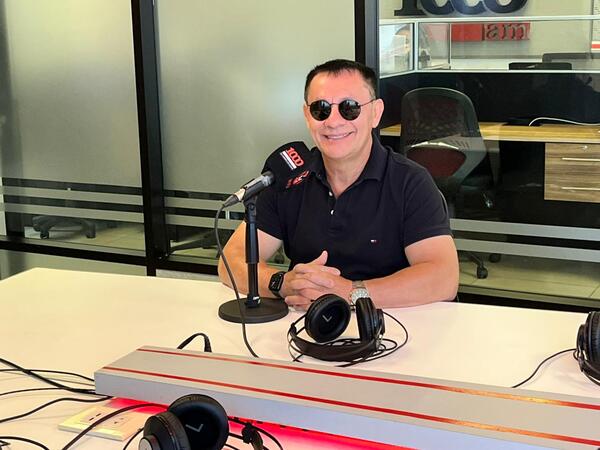 Propietario de empresa de productos sanitarios destaca la disciplina para triunfar en los negocios