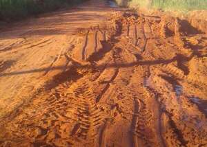 Empresa privada obligaba a vecinos a pagar por empedrado sin permiso municipal, denuncian en MRA - Economía - ABC Color