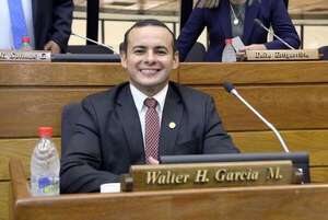 Juzgado comunica a Diputados causa contra Walter García y es el quinto con desafuero pendiente - Política - ABC Color