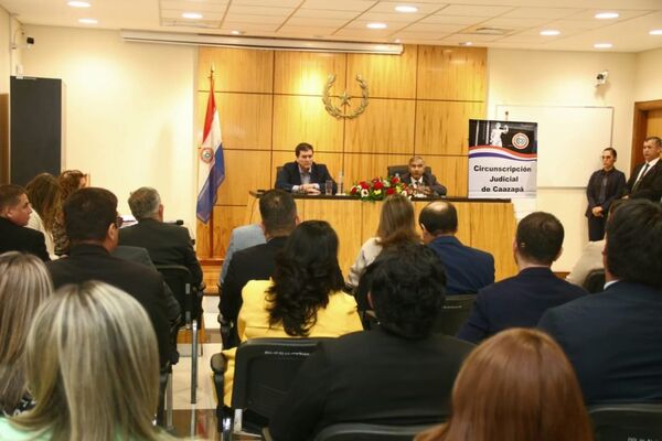 Ministros Santander y Ramírez Candia realizaron jornada de trabajo en Caazapá