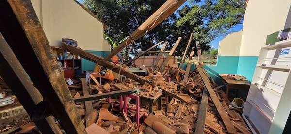 Caaguazú: Intendente cuestionó obras del MEC en escuela derrumbada - Nacionales - ABC Color