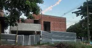 Diario HOY | Familia pagó a contratista para edificar su casa, pero la obra quedó abandonada y ya colapsa