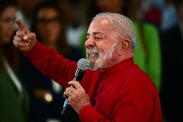 Lula anuncia prohibición de entrada a Brasil a consejero de Trump - Mundo - ABC Color