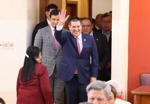 Horacio Cartes acudió al sanatorio para un chequeo de rutina, aclaró su médico de cabecera | Unicanal