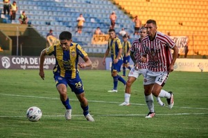 Empate en el duelo inaugural de la fecha 10