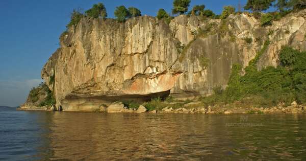 La Nación / Bajo los cerros calizos de Vallemí, un mundo que no se ve