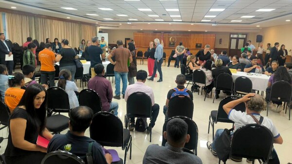 INDI instala y articula mesa para vida digna