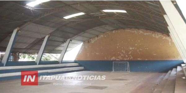 REMESOWSKI INICIA RECUPERACIÓN POLIDEPORTIVO DE LA ESCUELA REPÚBLICA ARGENTINA