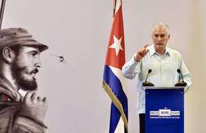 Manifestantes atacan sede del Partido Comunista en Cuba - Mundo - ABC Color