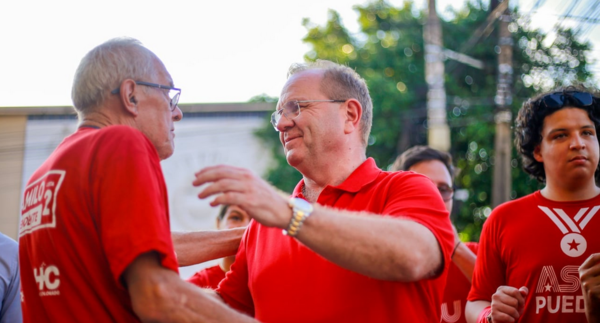Camilo Pérez recorre barrios de Asunción y dialoga con vecinos - ADN Digital