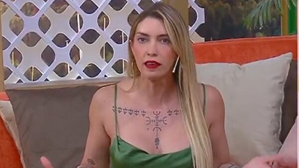 Carmiña Masi se arrodilló voi, pero ni ahí le perdonan