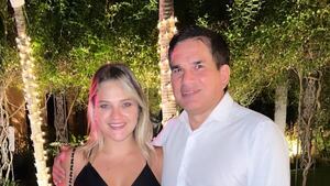 Acusan a Baruja de llevar de "tour" por España a su novia Susan Paradera con plata de Ministerio