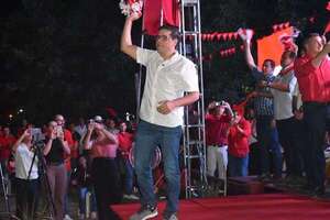 Honor Colorado oficializó precandidaturas a intendente y concejalías municipales en Ayolas - Política - ABC Color