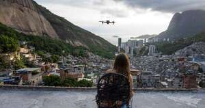 La Nación / Turismo con dron, la nueva atracción en las favelas de Rio de Janeiro