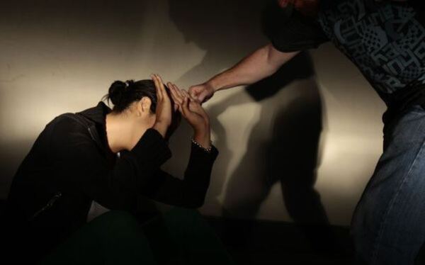 Hombre que asesinó a su esposa e hija fue condenado a 28 años de prisión - trece