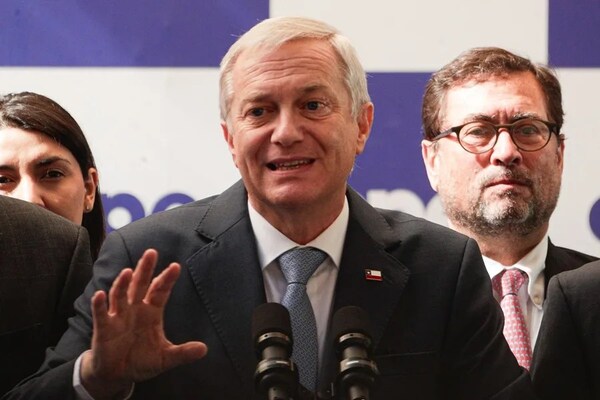 Kast anuncia un proyecto para eliminar el IVA en la vivienda y bajar el impuesto a las empresas en Chile