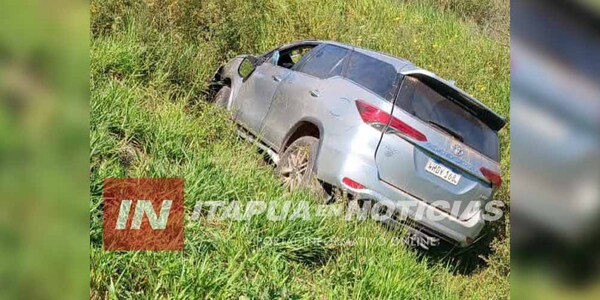 CAMIONETA VOLCÓ SOBRE LA RUTA PY08 EN GENERAL ARTIGAS