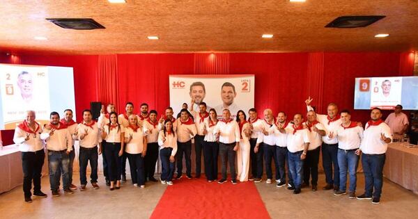 La Nación / Ñeembucú: Alliana lideró la presentación de precandidatos oficialistas a intendentes