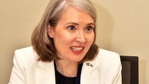 “Paraguay se diferencia por su apertura al mundo y su economía estable”