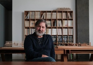 El chileno Smiljan Radic Clarke, premio Pritzker de arquitectura 2026