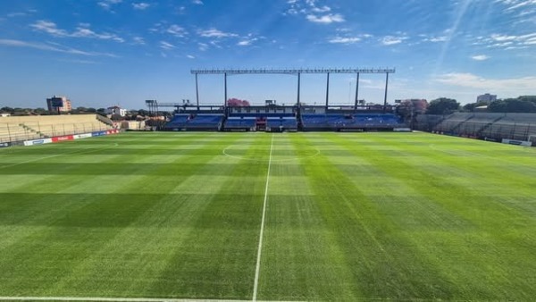 Domingo de fútbol en barrio Obrero