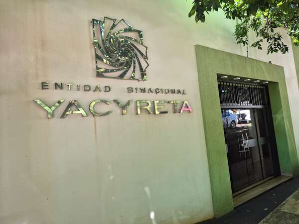 Audio revelaría padrinazgo político para conseguir cargos en la Entidad Binacional Yacyretá - Política - ABC Color