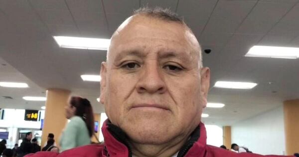 La Nación / Perú: muere en un accidente el candidato presidencial Napoleón Becerra