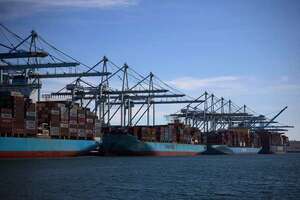 Trump afirma que tiene “derecho absoluto” de imponer aranceles de otra forma - Mundo - ABC Color