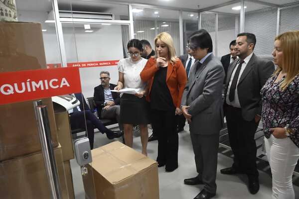 Jueza y fiscal estarían en la mira de narcotraficantes - Nacionales - ABC Color