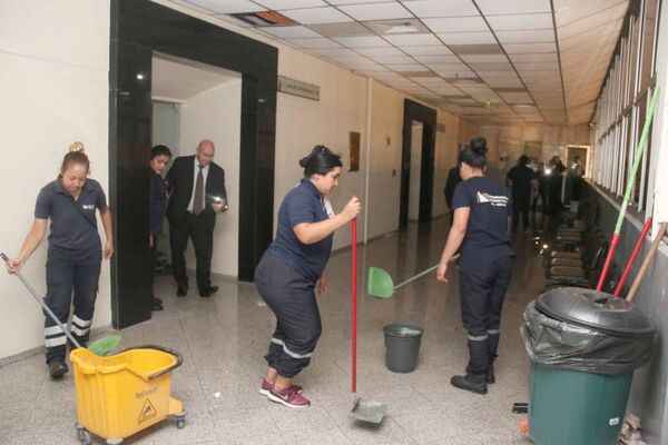 Verifican incidente de infraestructura en sector de la Torre Norte del Palacio de Justicia de Asunción