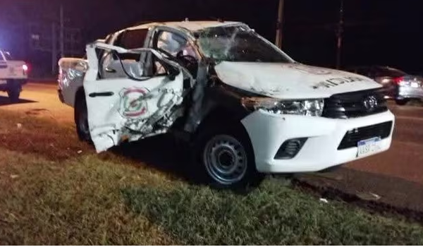 Anciano ebrio embistió patrullera y dejó dos policías heridos en Hernandarias