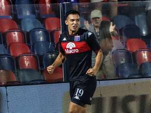 Vídeo: El gol de Alfio Oviedo en el empate 1-1 de Tigre - Fútbol Internacional - ABC Color