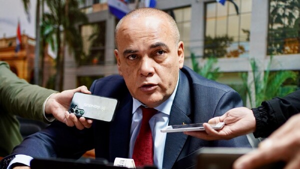 Bachi anuncia que estudiarán reforma a Caja Parlamentaria el miércoles 25 de marzo