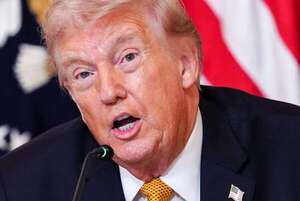 Portaviones de EE.UU. opera sin pausas y Trump critica tibia reacción de aliados para proteger Ormuz - Mundo - ABC Color