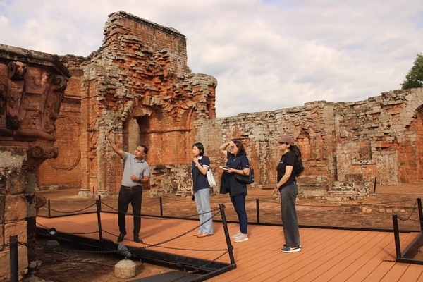 COREA DEL SUR EXPLORA APOYO EN EL TURISMO SOSTENIBLE EN ITAPÚA