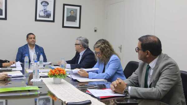 Diputados dictaminan en mayoría a favor de interpelar al presidente del IPS