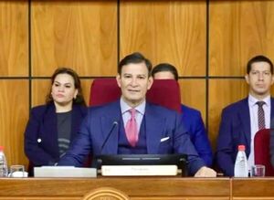 Beto Ovelar defiende postura del Senado en la crisis por la Caja Fiscal y critica a Diputados - Canal-E