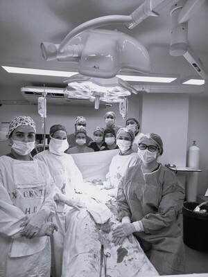 Extirpan tumor abdominal de más de 10 kilos a paciente de 34 años en el Hospital Central del IPS