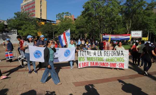Docentes anuncian paro y movilización nacional contra la reforma de la Caja Fiscal