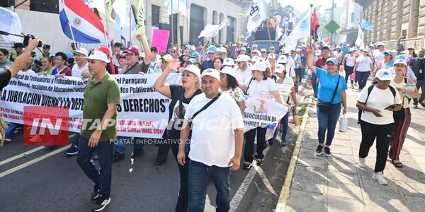 DOCENTES CONVOCAN A PARO NACIONAL Y MOVILIZACIÓN EN ASUNCIÓN