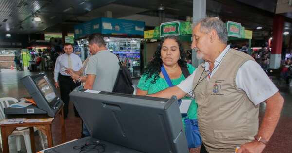 La Nación / Máquinas de votación están a disposición de la ciudadanía para capacitaciones