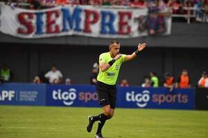 Juan Gabriel, en Olimpia-Luqueño - Fútbol - ABC Color