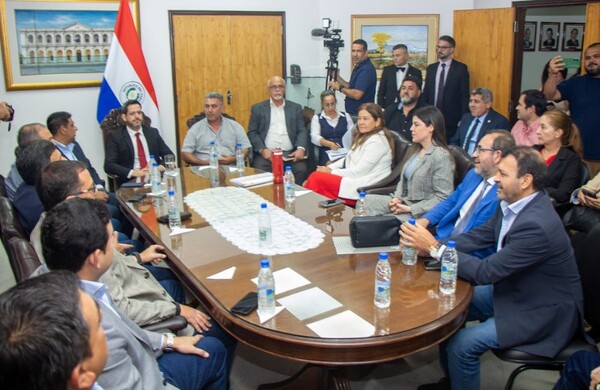 Comisión de Presupuesto busca consenso para la reforma de la Caja Fiscal