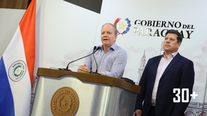 Ministro de Economía anuncia paquete de reformas sin subir impuestos - trece