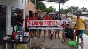 Jefe de TSJE en Puerto Casado aparece en acto proselitista a favor de candidata