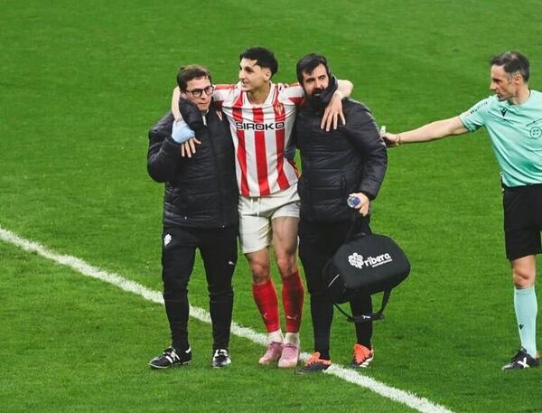 El Sporting confirma la grave lesión del uruguayo Ferrari tras pasar por quirófano - Fútbol Internacional - ABC Color