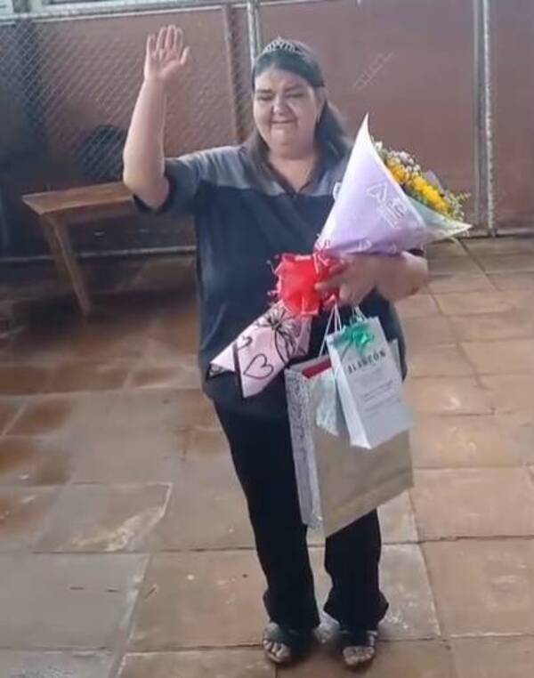 [VIDEO] “Se va mi maestra": Emotivo gracias a la profe de todos
